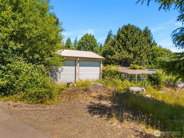 621 Ostman Road, Raymond, WA 98577