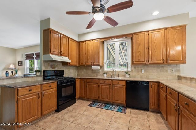 2381 Apple Ridge Circle, Manasquan, NJ 08736