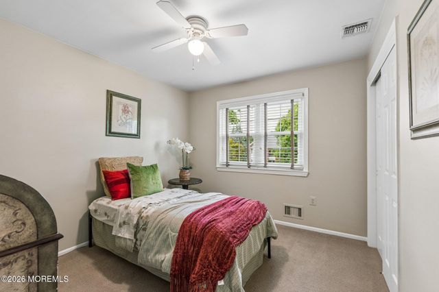 2381 Apple Ridge Circle, Manasquan, NJ 08736