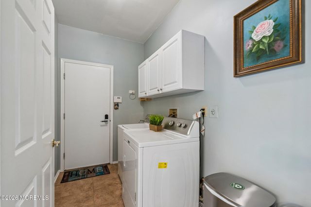 2381 Apple Ridge Circle, Manasquan, NJ 08736