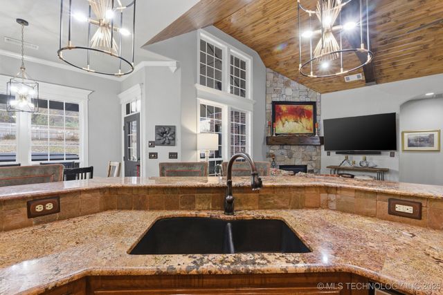 12574 Kathy Lane, Glenpool, OK 74033