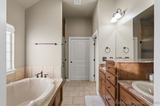 12574 Kathy Lane, Glenpool, OK 74033