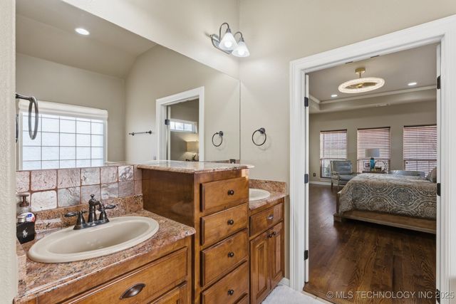 12574 Kathy Lane, Glenpool, OK 74033