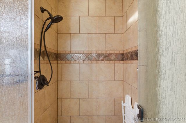 12574 Kathy Lane, Glenpool, OK 74033