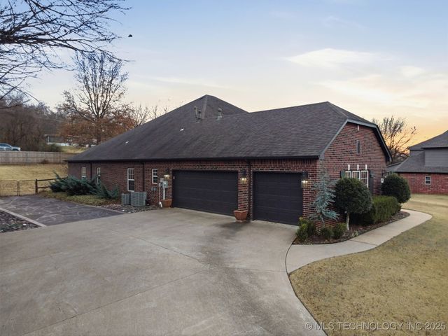 12574 Kathy Lane, Glenpool, OK 74033