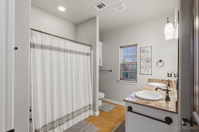 12574 Kathy Lane, Glenpool, OK 74033