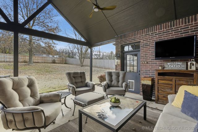 12574 Kathy Lane, Glenpool, OK 74033