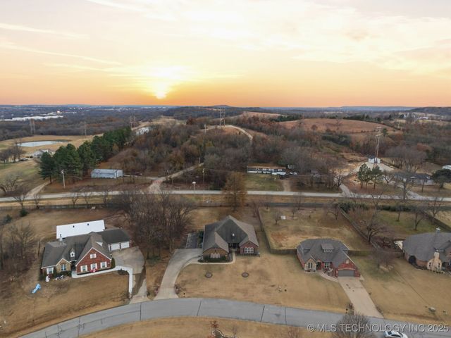 12574 Kathy Lane, Glenpool, OK 74033