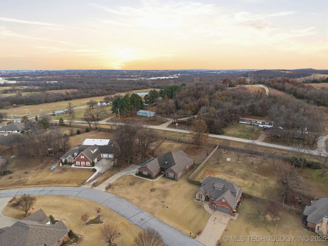 12574 Kathy Lane, Glenpool, OK 74033