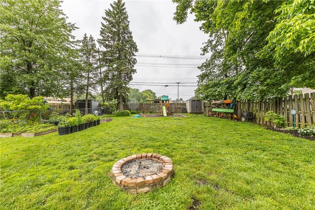 30 Cliffordale Park, Irondequoit, NY 14609