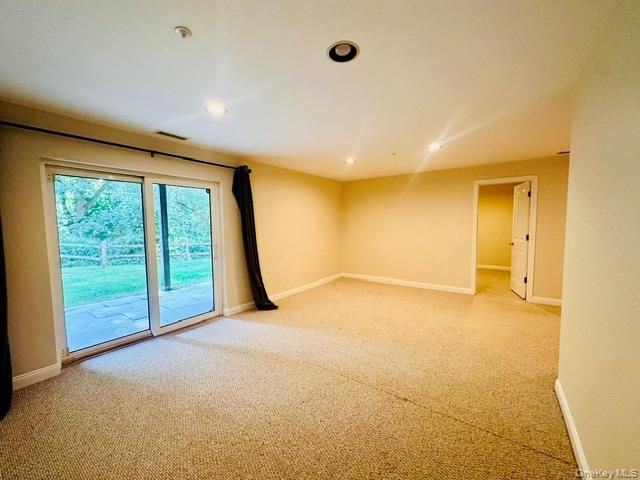 51 Winding Ridge Road, White Plains, NY 10603