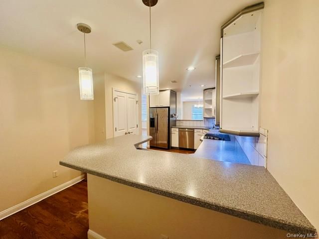 51 Winding Ridge Road, White Plains, NY 10603