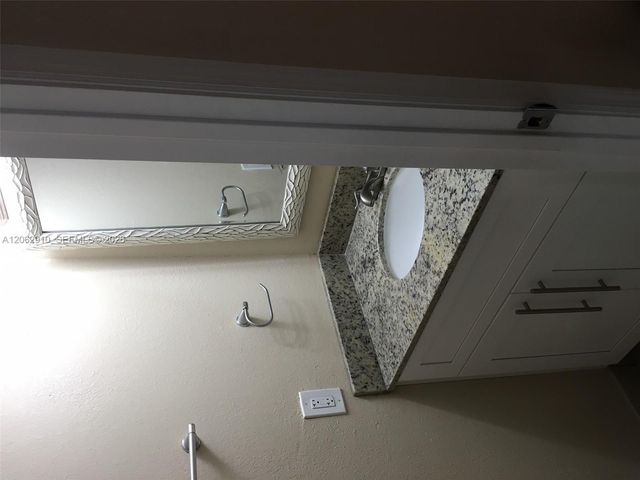 1440 Sheridan Street 5F, Hollywood, FL 33020