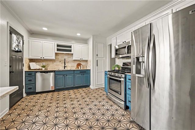 6325 Maple Drive, Mission, KS 66202