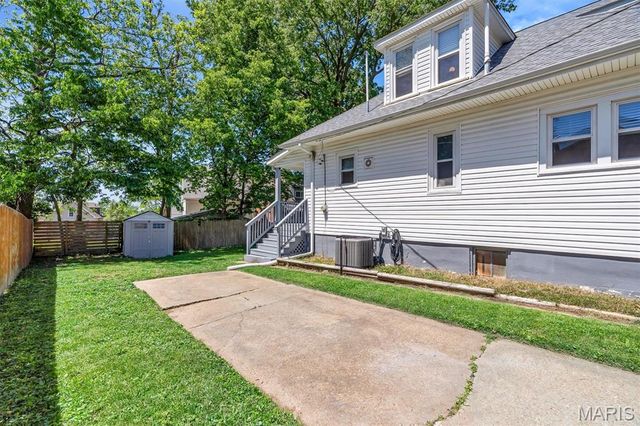 2623 Margarette Avenue, Maplewood, MO 63143