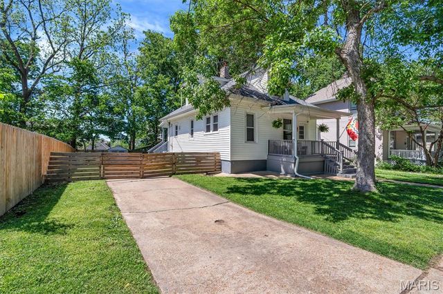 2623 Margarette Avenue, Maplewood, MO 63143