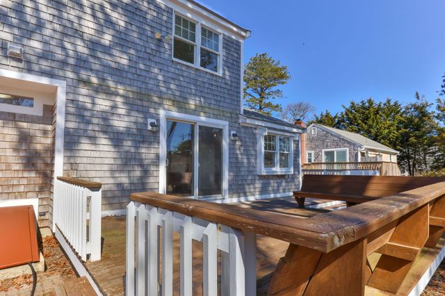 10 Webster Way, Dennis Port, MA 02639
