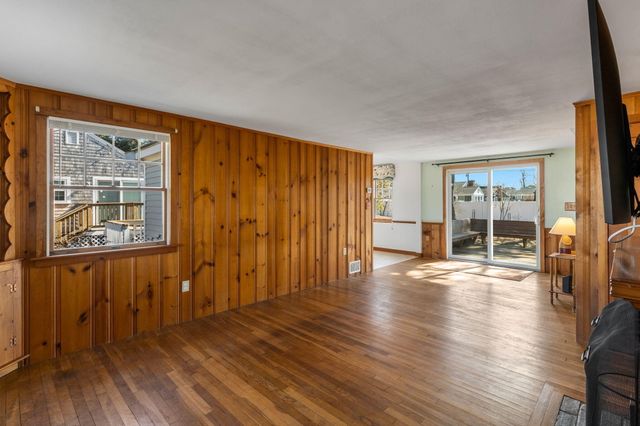 10 Webster Way, Dennis Port, MA 02639