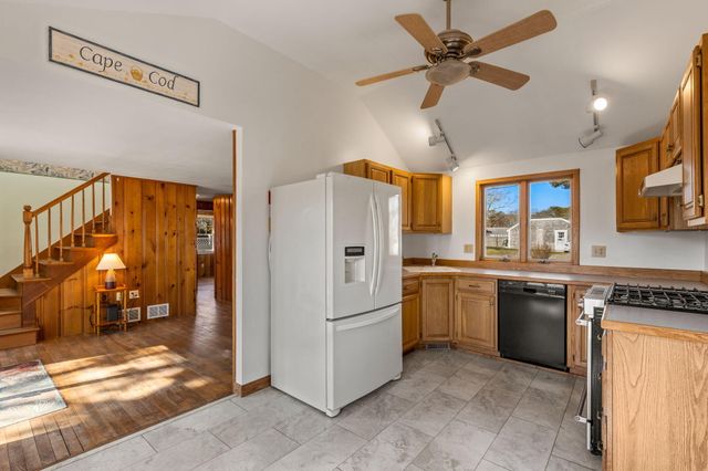 10 Webster Way, Dennis Port, MA 02639