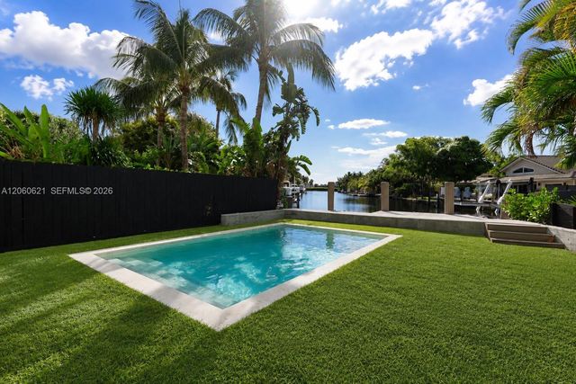 2416 NE 19th Terrace, Wilton Manors, FL 33305