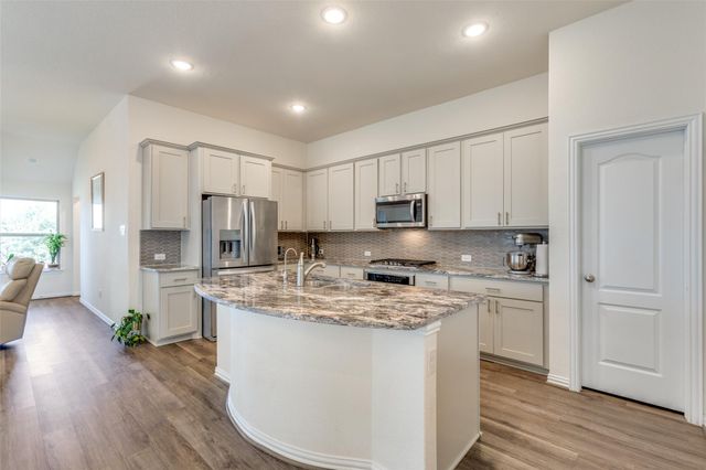2212 McClendon TRL, Leander, TX 78641