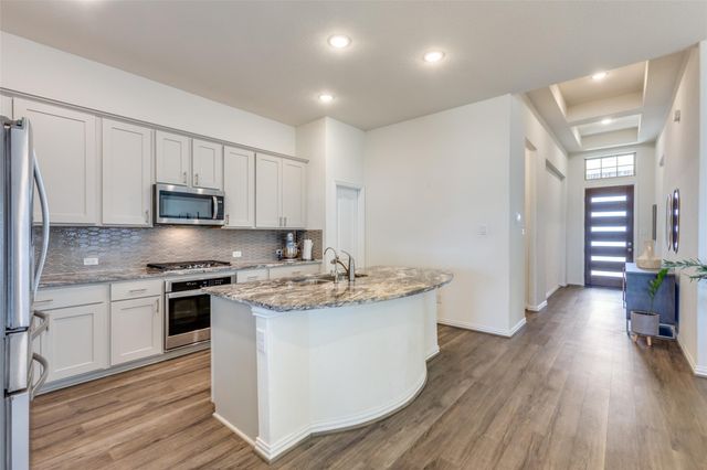 2212 McClendon TRL, Leander, TX 78641