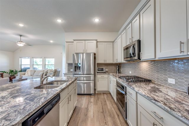 2212 McClendon TRL, Leander, TX 78641