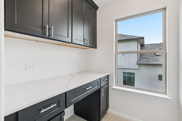 1816 Halas ST, Manchaca, TX 78652