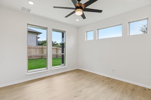 1816 Halas ST, Manchaca, TX 78652