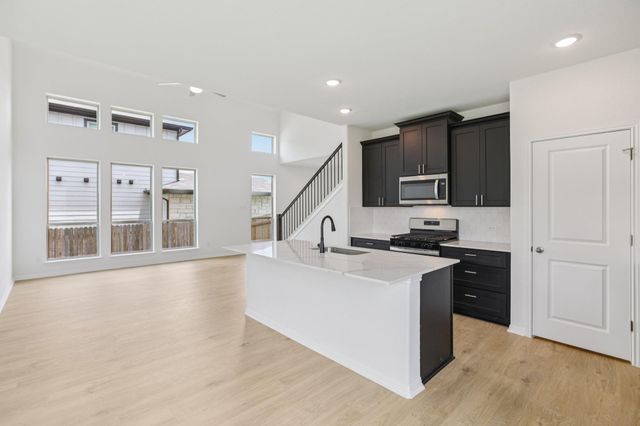 1816 Halas ST, Manchaca, TX 78652
