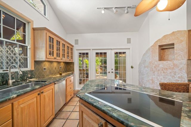3033 82ND WAY N, St Petersburg, FL 33710