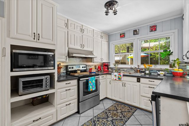 3000 Jan Ave., Tyler, TX 75701