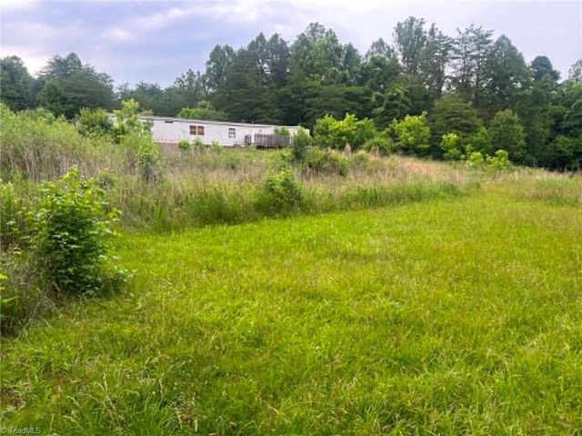 1085 Oak Forest Road, Tobaccoville, NC 27050