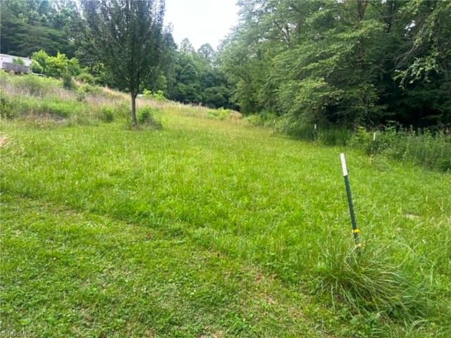 1085 Oak Forest Road, Tobaccoville, NC 27050