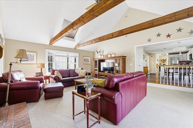 33 First Parish Ln, Hanover, MA 02339