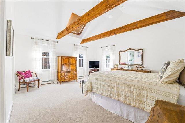 33 First Parish Ln, Hanover, MA 02339