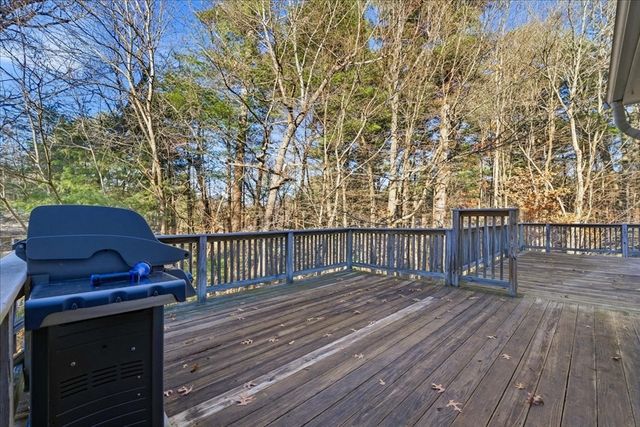 33 First Parish Ln, Hanover, MA 02339