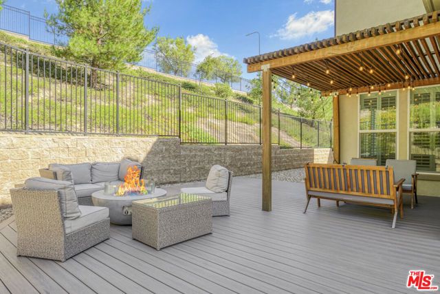 20629 W Chestnut Circle, Porter Ranch (los Angeles), CA 91326