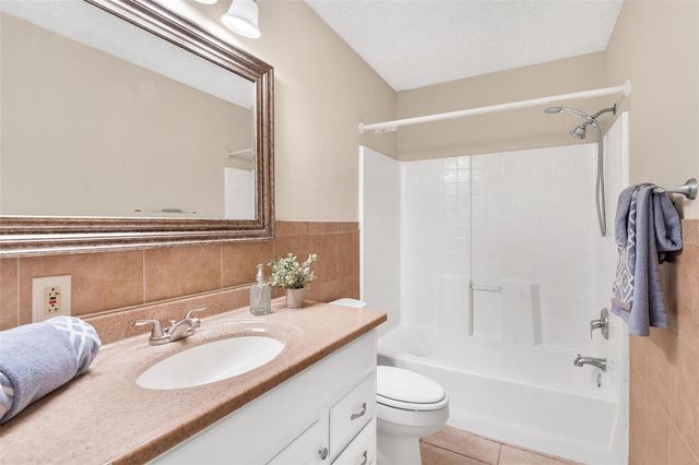 229 W MCCLENDON STREET, Lady Lake, FL 32159