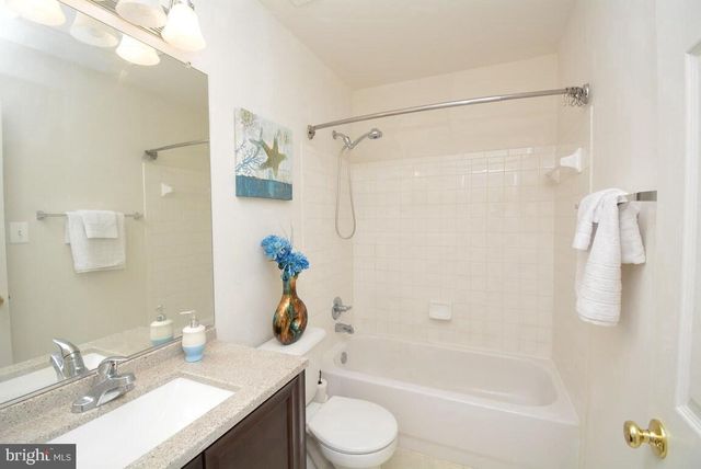 8354 JOVIN CIR, Springfield, VA 22153