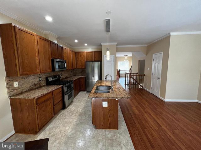 8354 JOVIN CIR, Springfield, VA 22153