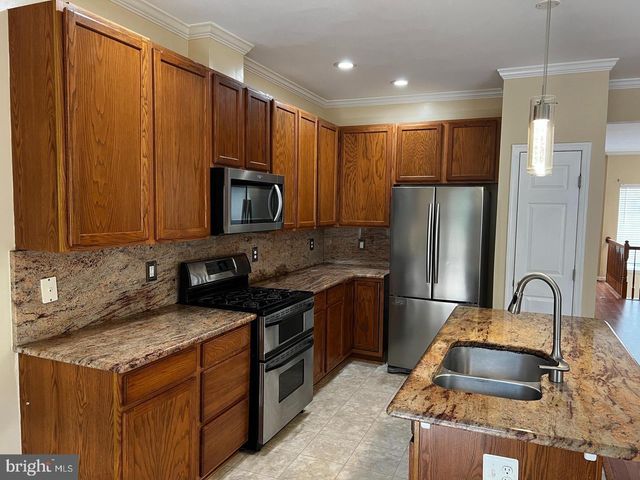 8354 JOVIN CIR, Springfield, VA 22153