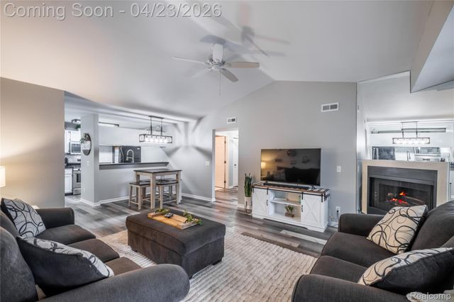 1221 Curzon Court 203, Howell, MI 48843