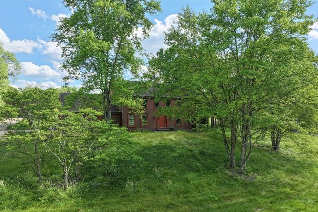 1125 Woodland Rd, Marshall, PA 15005