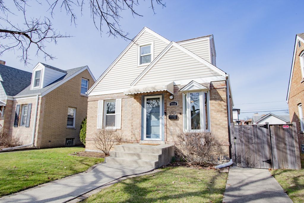 Image 1 of property listing at 7734 W Rascher Avenue, Chicago, IL 60656