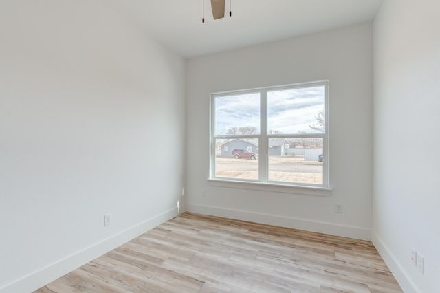 407 Ave M, Abernathy, TX 79311