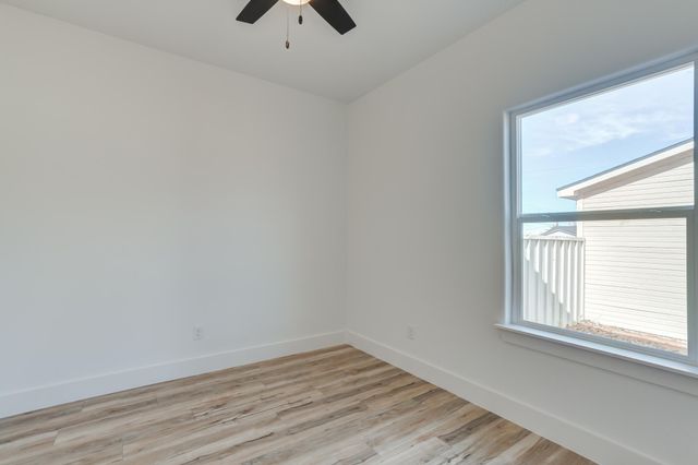 407 Ave M, Abernathy, TX 79311