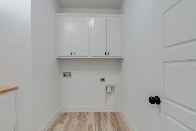 407 Ave M, Abernathy, TX 79311