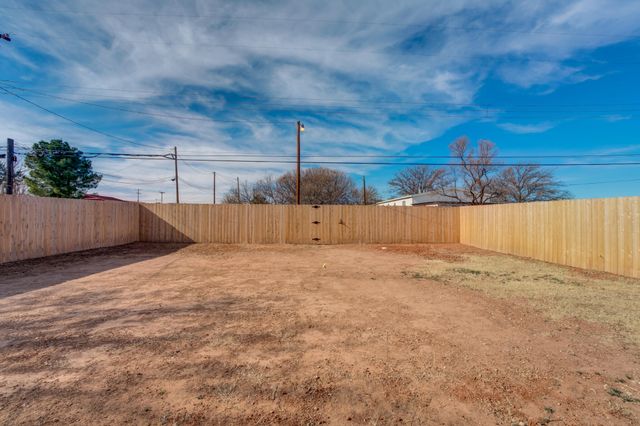 407 Ave M, Abernathy, TX 79311