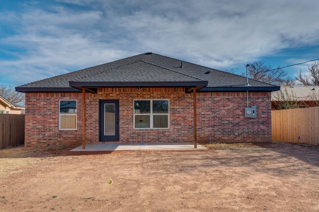 407 Ave M, Abernathy, TX 79311